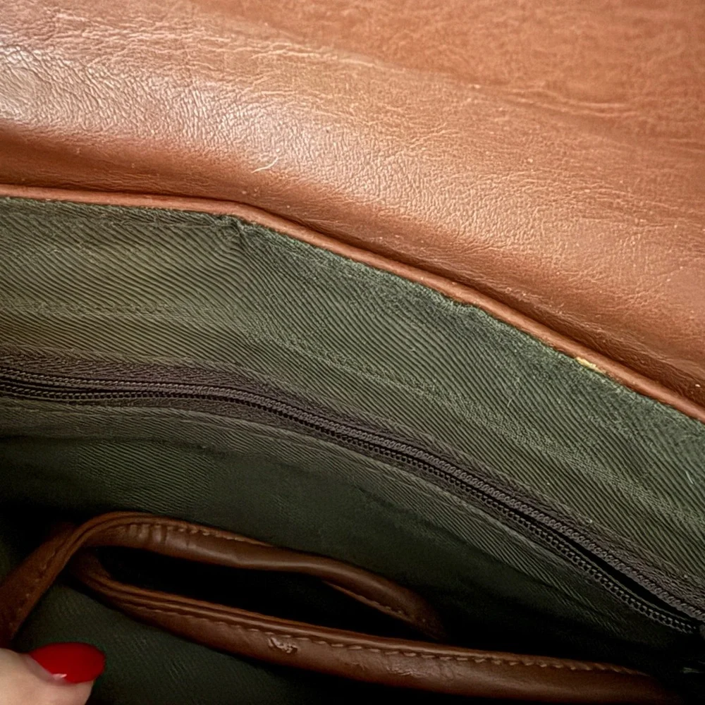 Rare Find! 70’s-80’s Brown and Gold Purse